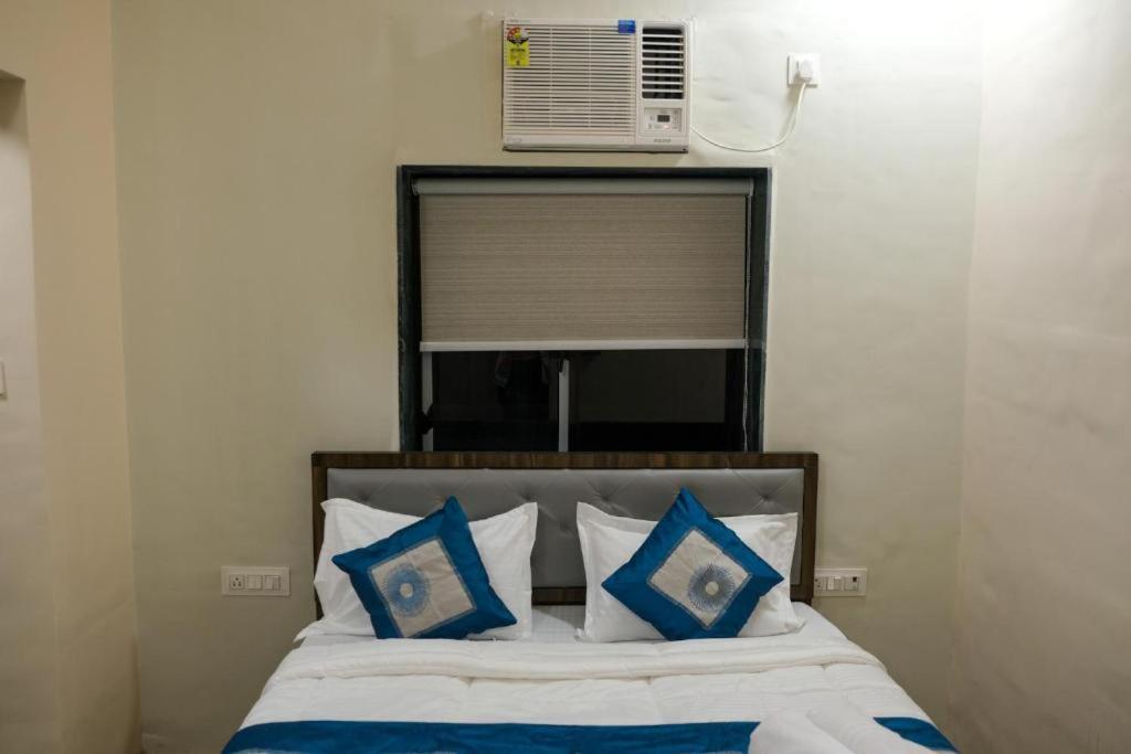 Hotel Vrc Bombay Eksteriør billede